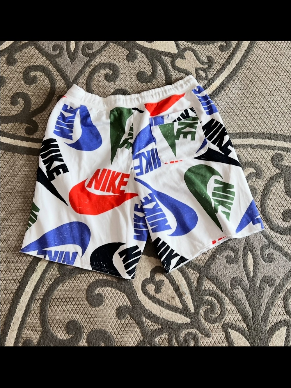 XXL Nike Men’s Athletic Mesh Shorts Logo Print Drawstring Lightweight White - Picture 4 of 5